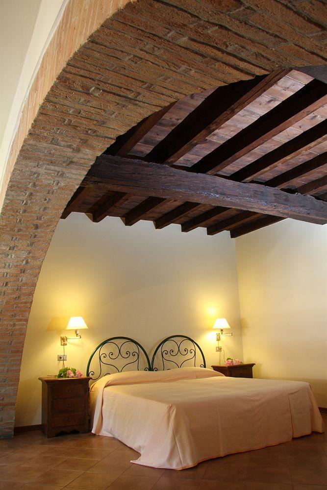 Residence In Centro Mantua Exterior foto