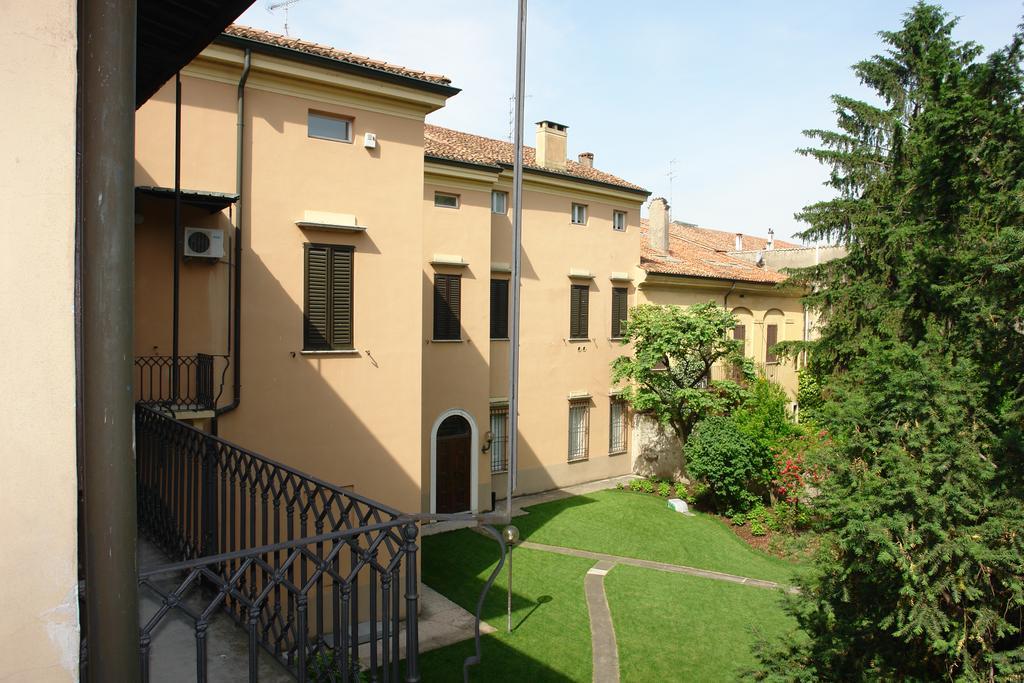 Residence In Centro Mantua Exterior foto